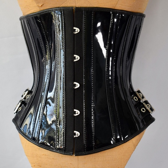 Deadly Girlz Corset - Picture 2 of 5